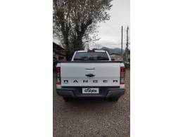 FORD - RANGER - 2018/2019 - Branca - R$ 137.900,00