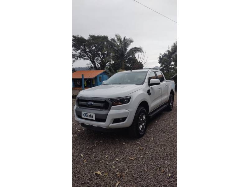 FORD - RANGER - 2018/2019 - Branca - R$ 137.900,00