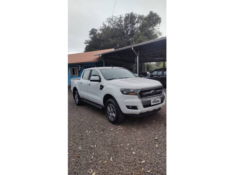 FORD - RANGER - 2018/2019 - Branca - R$ 137.900,00